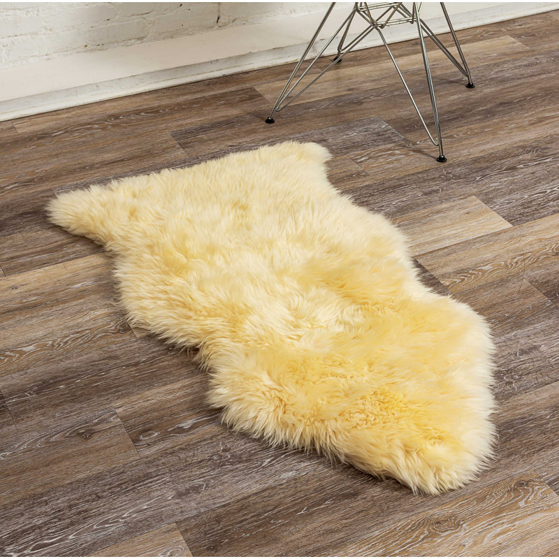 Izola Sheepskin Animal Print Indoor Rug, 6' x 7'
