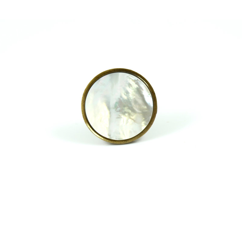 Bouton de nacre de 1,25 po de diamètre, Laiton antique / argent