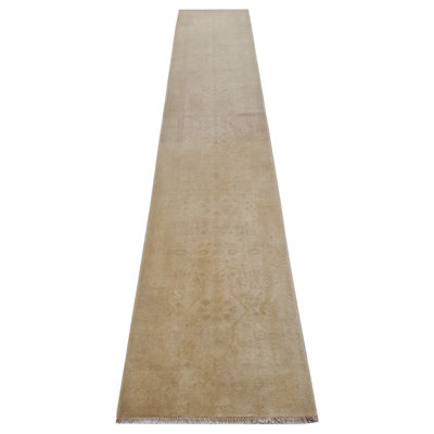 Daugherty Hand Knotted 2.6x18 Beige Runner