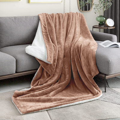 Formaran Sherpa Fleece Fur Thick Reversible Blanket Throw