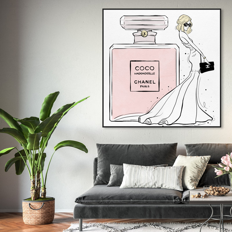 La reine parisienne et son parfum - Peinture sur toile, H 40,5 po x l 40,5 po, Cadre noir