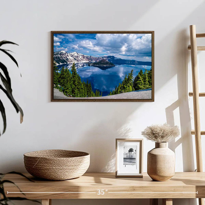 Point de vue du lac Crater, 19 po x 13 po, Cadre flottant noyer