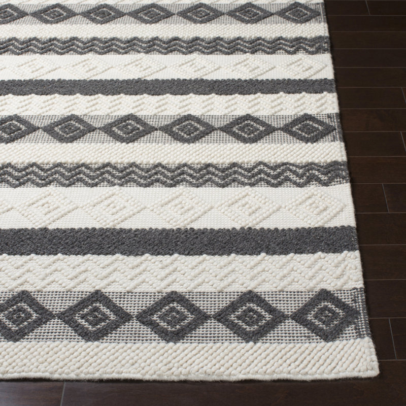 Jabaay Wool Geometric Indoor Rug, Rectangle 2' x 3'