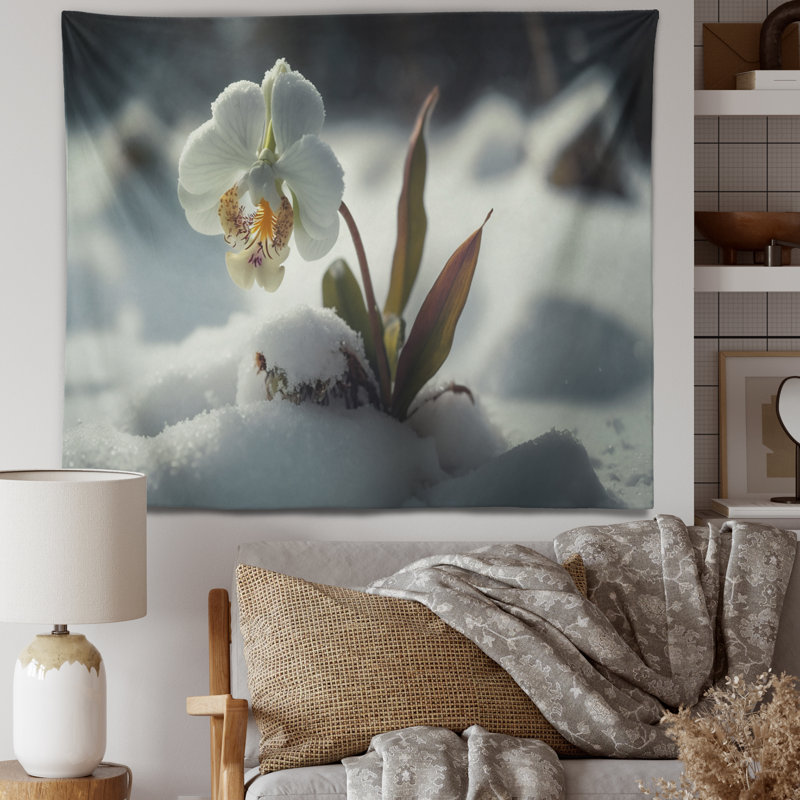 Polyester avec fleur d'orchidée blanche en hiver et tapisserie avec des punaises, H 32 po x l 39 po
