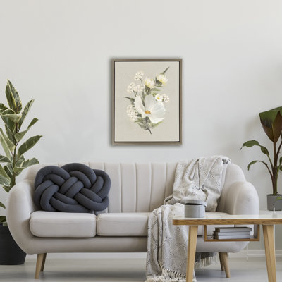Cadre flottant en papier avec fleurs blanches, design par House Fenway