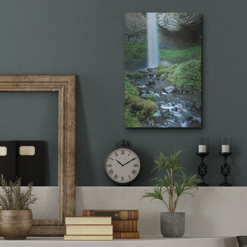 «Oregon Waterfall» par Tim Oldford, H 16 po x l 12 po