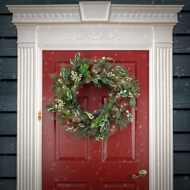 28'' Lighted Wreath