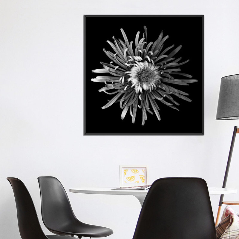 « mum special i, b&w » par magda indigo, reproduction d’art sur toile, H 37 po x l 37 po x P 1,5 po, Toile tendue