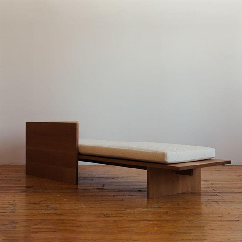 Minimalist Retro Chaise Lounge for Home Leisure