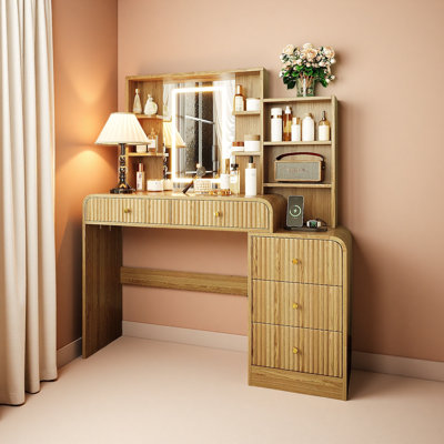 Grand bureau de coiffeuse 47,4 po avec miroir et lumières, coiffeuse cannelée avec 5 tiroirs et tablettes de rangement ouvertes, coiffeuse avec station de charge
