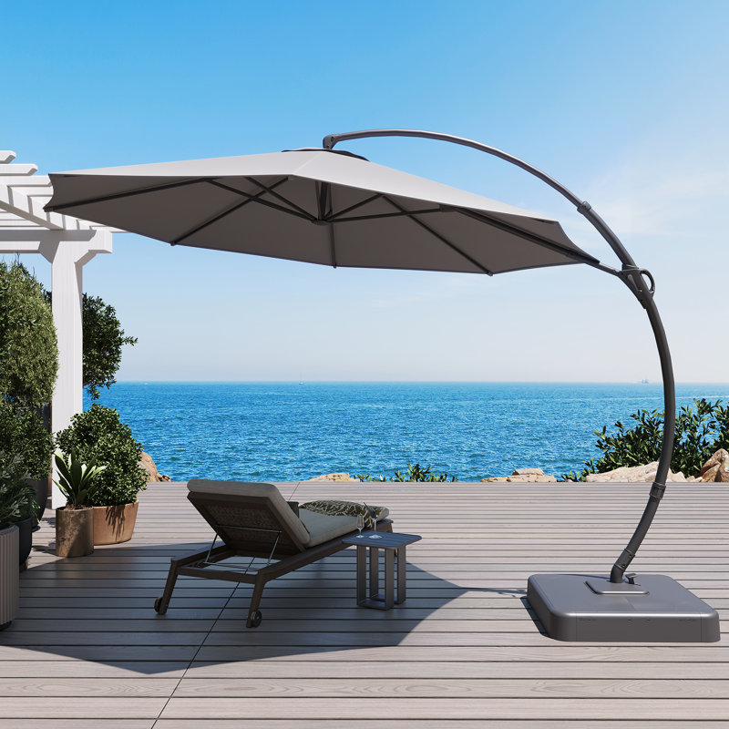 Parasol en porte-à-faux Ebonique avec base incluse, Gris, H 106,3 po x l 132 po x P 132 po