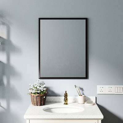Miroir de salle de bain noir en aluminium de 24 pouces - Fonctionnel, compact et élégant pour toute configuration fonctionnelle