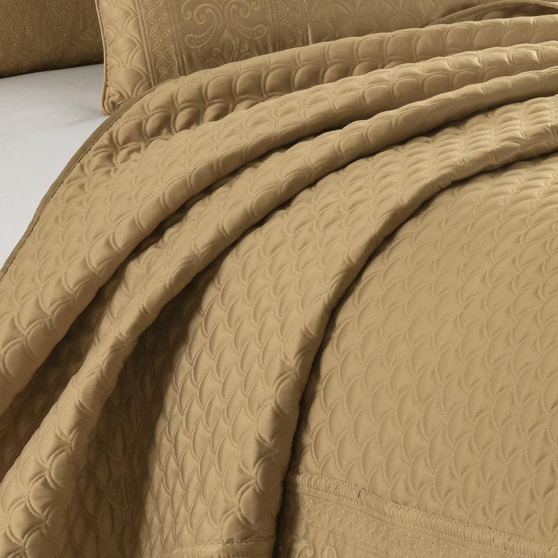 Lyndon Full/Queen Coverlet, Full/Queen Quilt, Gold