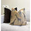 Housse de coussin girafe en velours-110081096