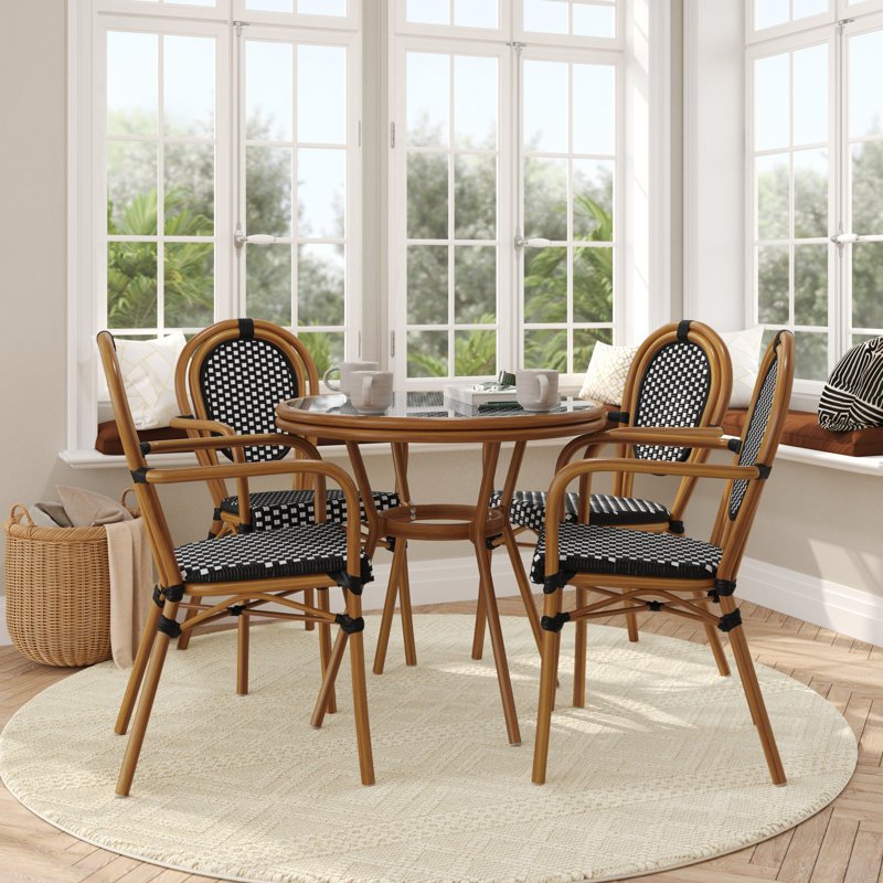 Ensemble bistro commercial avec table et quatre chaises Rylan