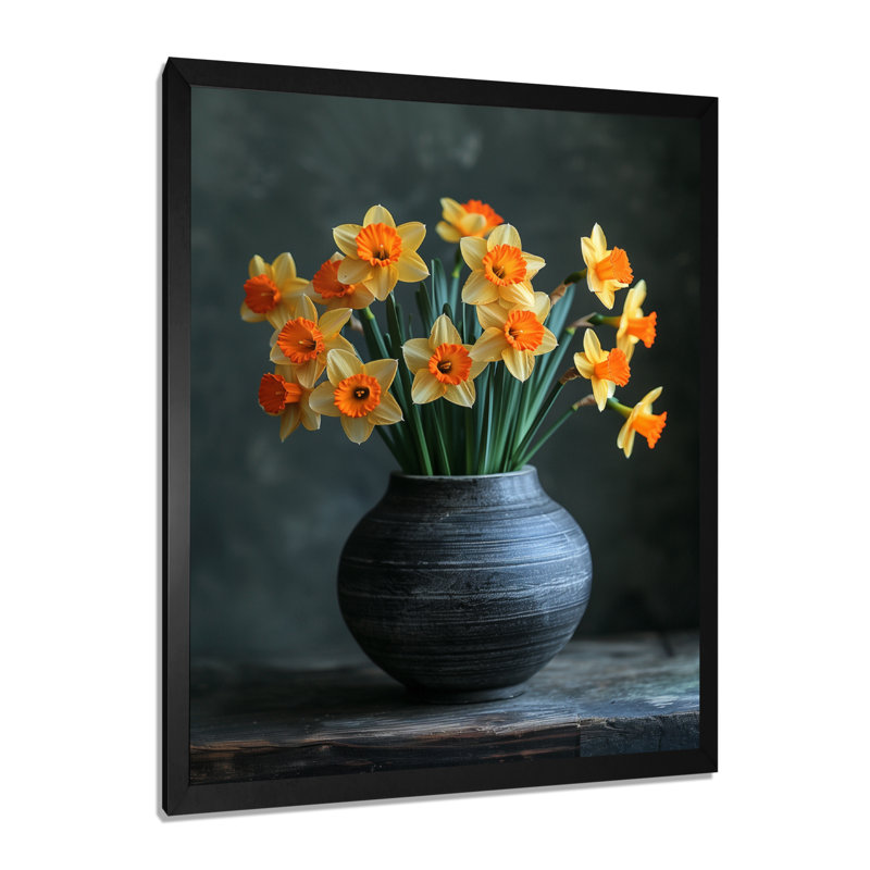 Monochromes jaunes et oranges en pot gris I - jonquilles, Toile tendue, H 30 po x l 40 po