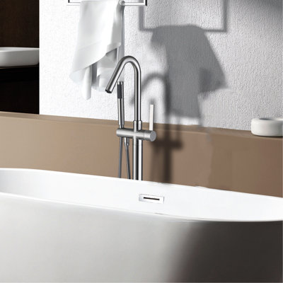 Robinet de baignoire autoportant avec douche à main et performance stable dans la finition