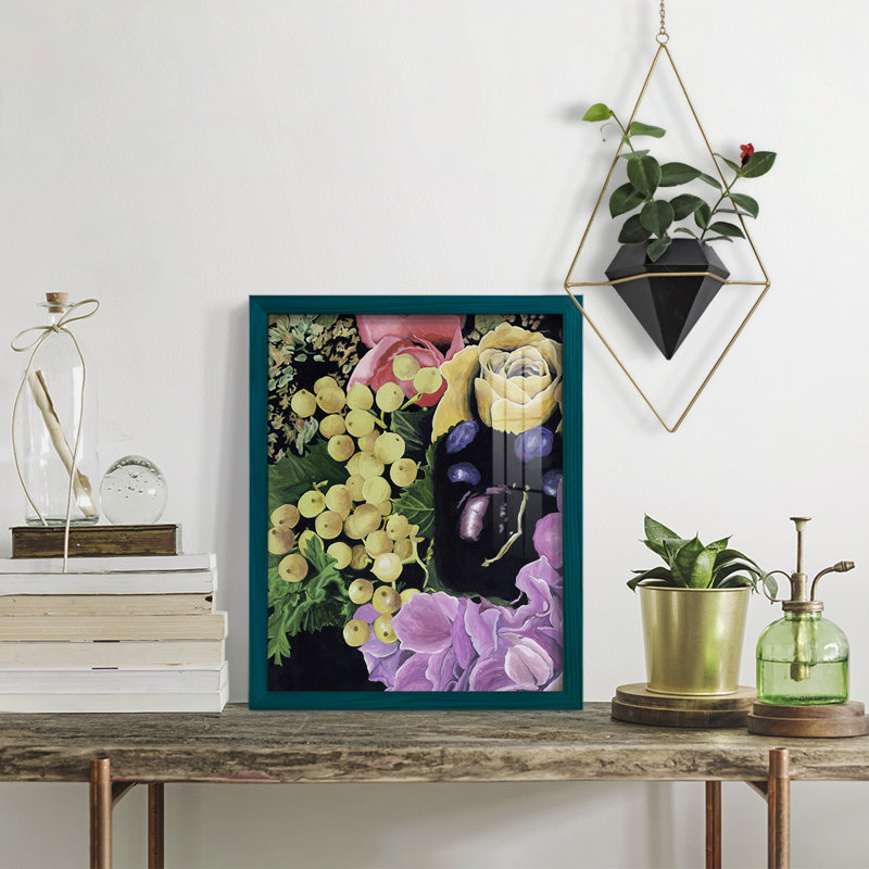 Floral on Black I, reproduction encadrée sur papier, H 15 po x l 12 po x P 1 po, Bleu