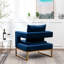 Fauteuil bleu luxueux - revêtu de velours fin, de structure métallique, carré, avec accoudoirs confortables pour une détente