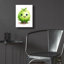  «Cut Fruit Monster 2» par Momart, art mural en verre acrylique, 12 po x 16 po