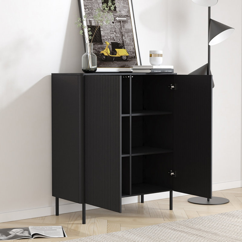 Buffet simple et spacieux, Noir