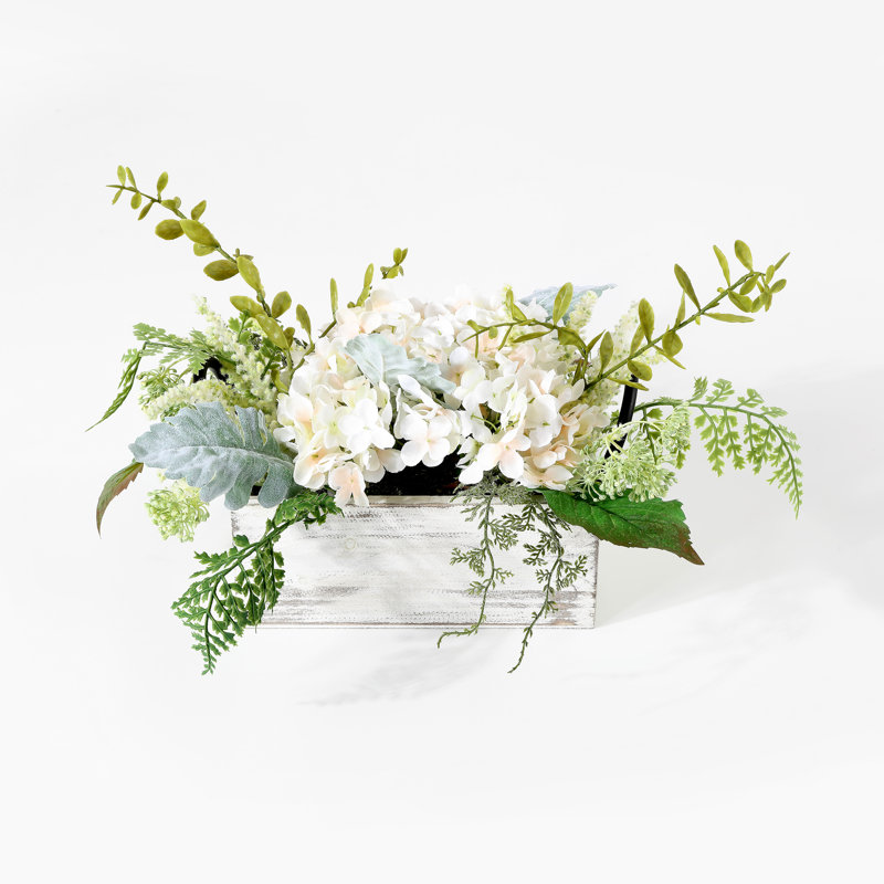 Arrangements floraux d'hortensias en pot