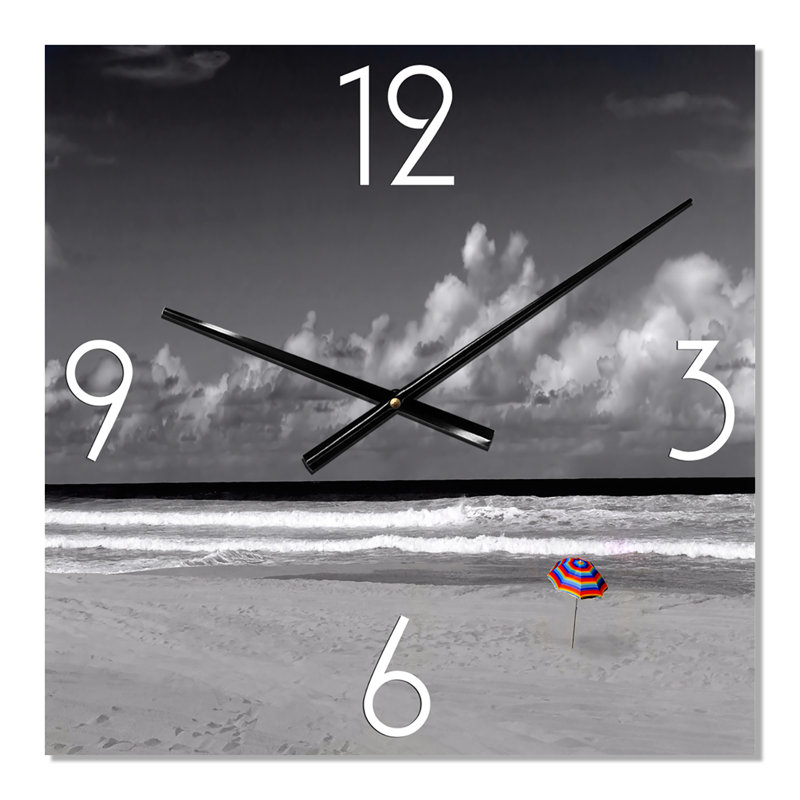 Horloge murale monochrome Lake Coastline Under Cloudy Sky, Grand