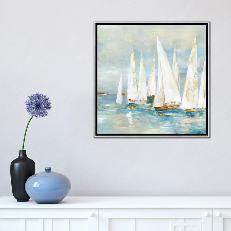 Voiliers blancs de Allison Pearce, reproduction d’art, H 18 po x l 18 po x 1,5 po, Toile avec cadre argenté, Pas de tapis