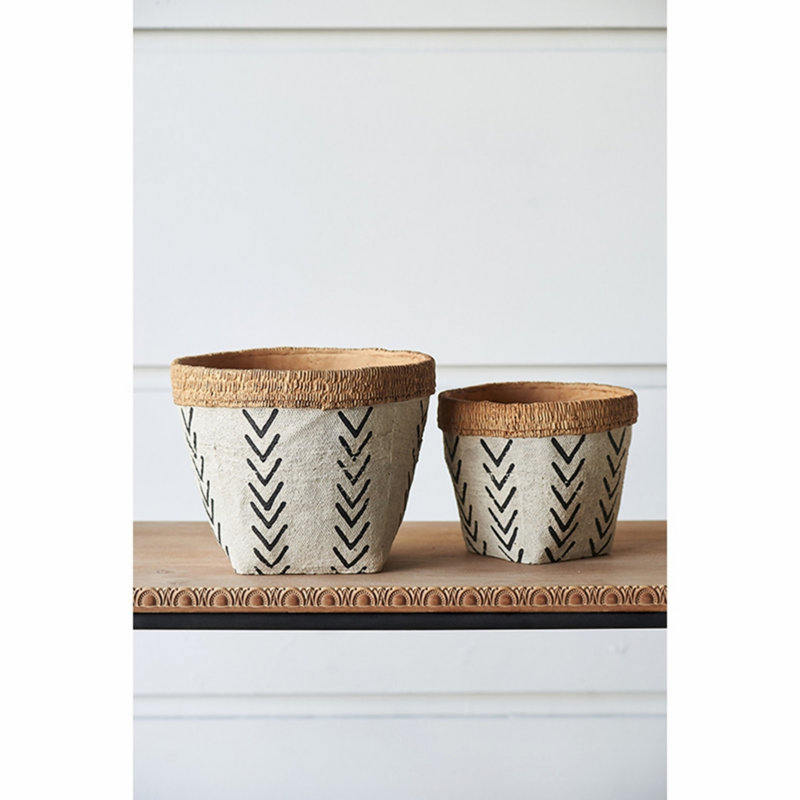 Set Of 2 Cement Planters With V Pattern