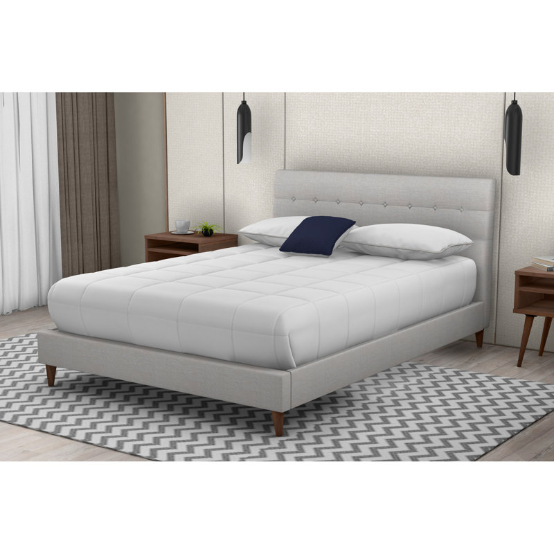 Grand lit rembourré avec 2 tables de chevet, couleur pierre, 100%, table de chevet noyer séduisante, chambre à coucher beige classe attrayante, splendeur