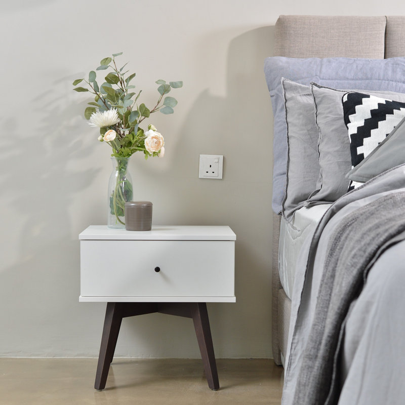Muir 50.2cm W Particle Board / Chipboard Bedside Table, Brown/White