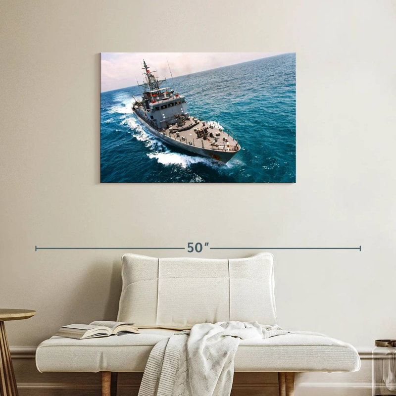 Navire militaire Mait, H 24 po x l 36 po