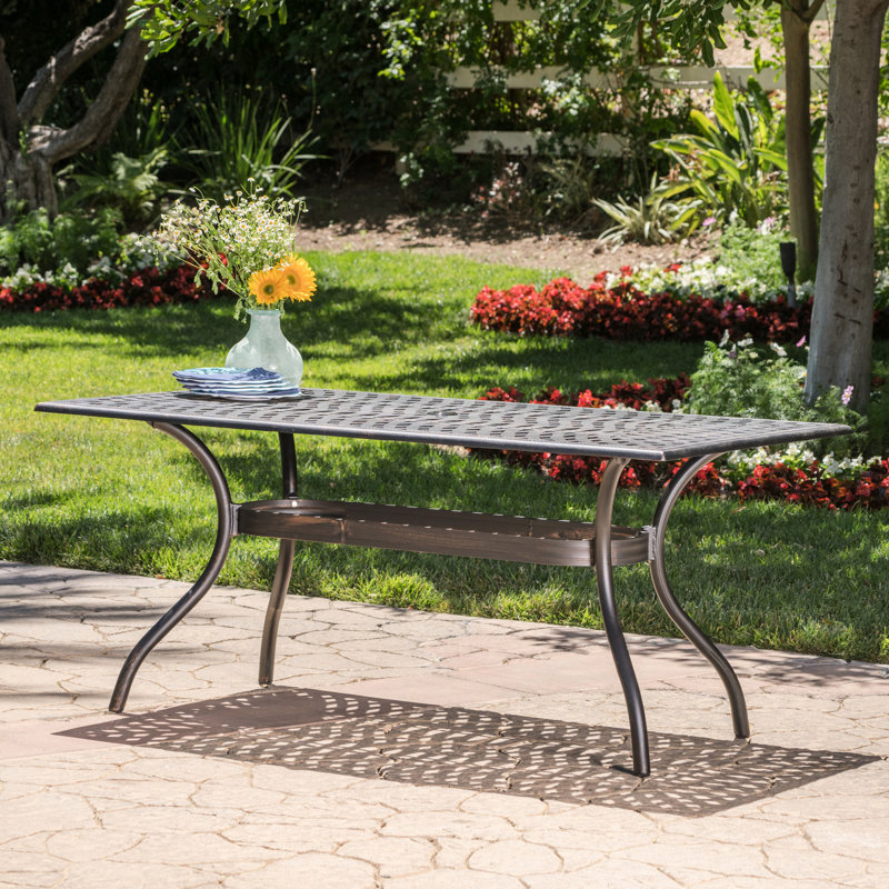 Table de patio 68 po rectangulaire avec accents en cuivre