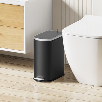Poubelle de salle de bain 2,6 gallons avec couvercle à fermeture lente, pédale, poubelle en acier inoxydable de 9 L avec seau intérieur amovible, filtre à odeurs intégré, petite poubelle pour salle de bain, toilette, bureau à domicile, chambre à coucher (noir)