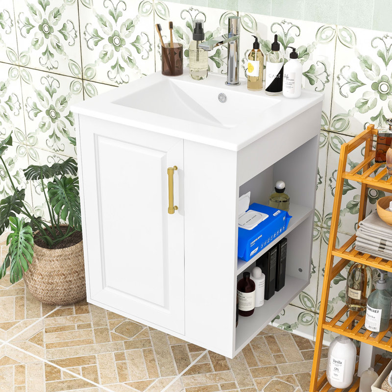 Armoire de salle de bain murale avec tablettes ouvertes, porte à fermeture douce et compartiments cachés