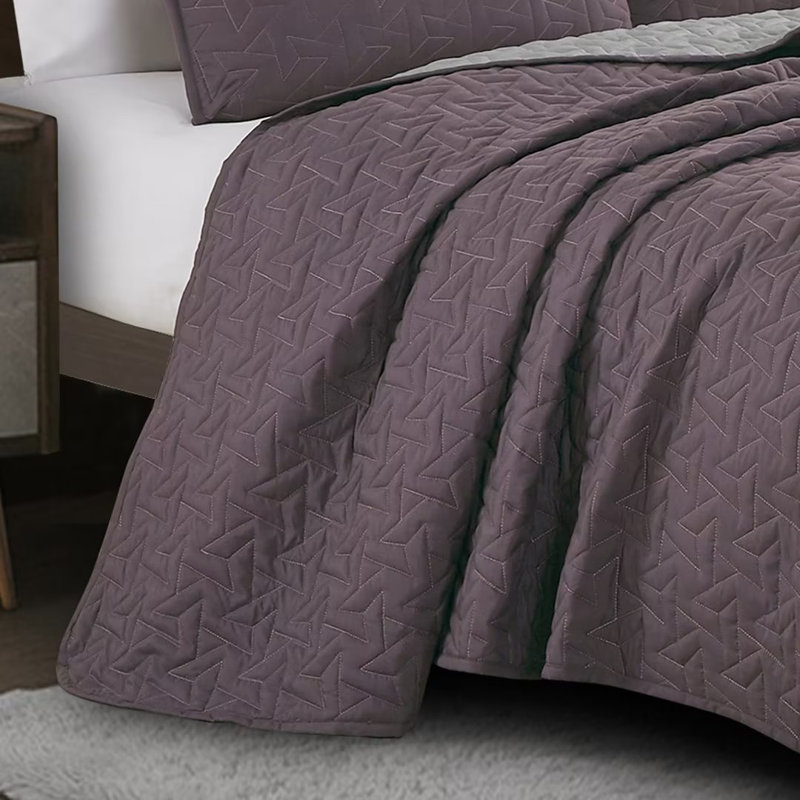 Polyester Striped Comforter, Queen Comforter + 2 Pillowcases