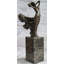 Sculpture femme Anzla