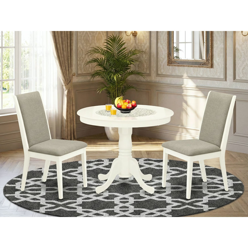 L'ensemble de table de cuisine 3 pièces pour petits espaces comprend une table de salle à manger ronde avec piédestal et 2 chaises rembourrées en tissu Shitake, lin blanc