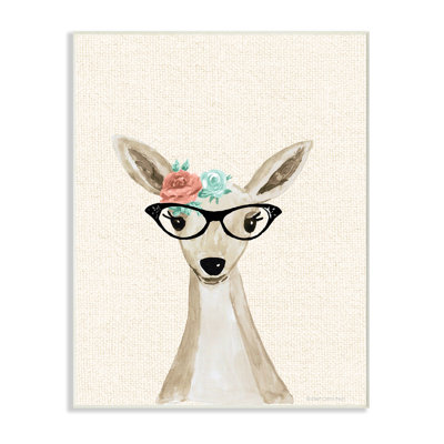Cerf boisé avec lunettes pour chat