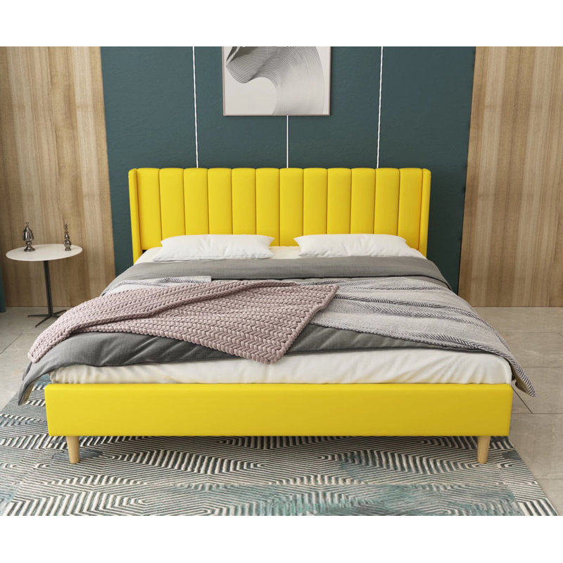 Lit plateforme à oreilles capitonné Deeb, Très grand lit, Velours jaune