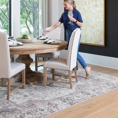 NeverMove Machine Washable Traditional Krista Area Rug
