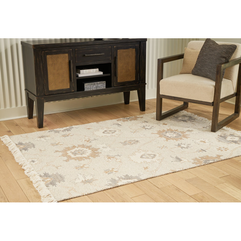 Ahnalee Floral Indoor Rug, Rectangle 5' x 7'