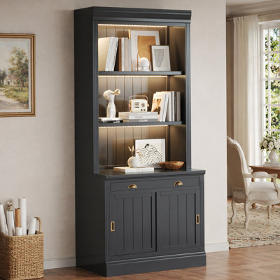 Bibliothèque de 83,4 po de hauteur avec éclairage DEL, bibliothèque moderne avec portes coulissantes et tablettes ouvertes, bibliothèque de rangement pour le salon, bureau à domicile, noir