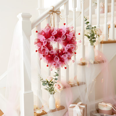 Couronne en forme de cœur de 15,7 pouces de la Saint-Valentin, ornement en forme de cœur, idéale comme cadeau pour les anniversaires, les fêtes de mariage ou comme décoration pour les murs, les fenêtres ou les foyers