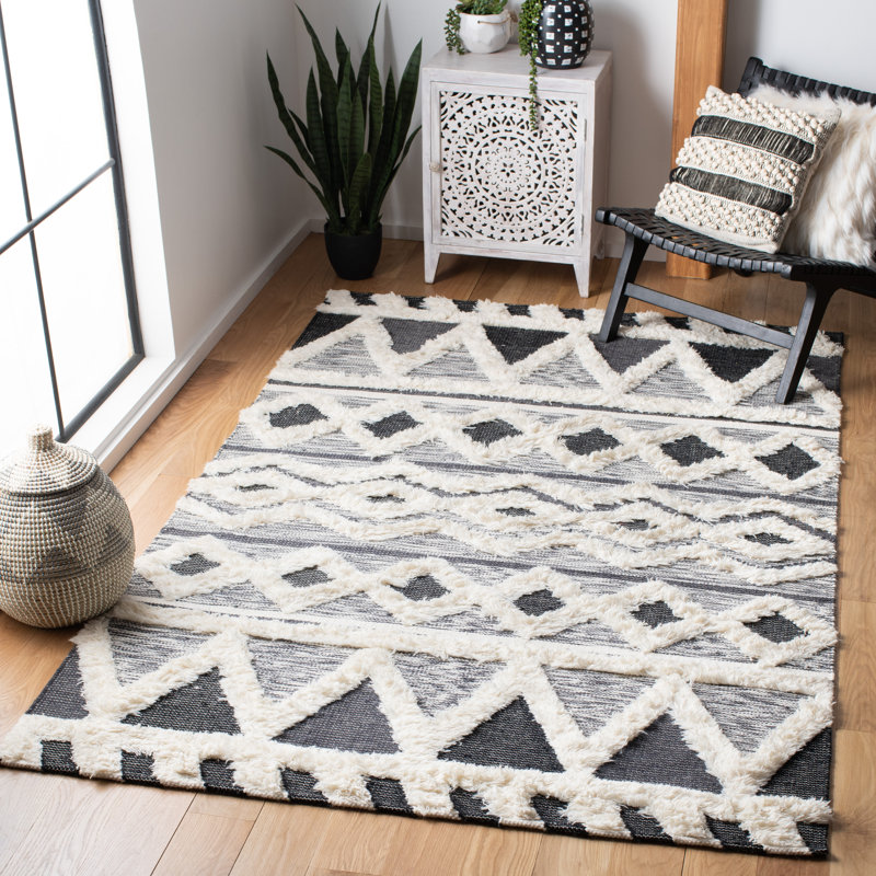 Southwold Natura Hand Woven Wool Southwestern Rug, Rectangle 6' x 9'
