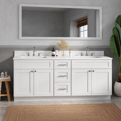 Meuble-lavabo double autoportant de 84 po avec comptoir en quartz de Carrare et 3 tiroirs