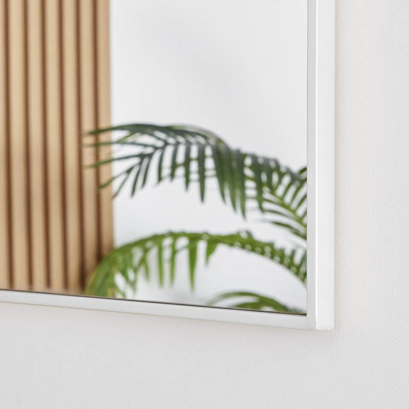 Miroir mural Alcantera, 55,1 po x 19,7 po, Blanc lustré