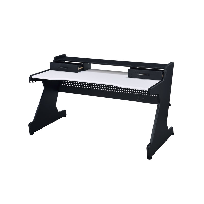Bureau de jeu noir et blanc