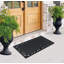 Tapis en caoutchouc naturel noir géométrique Albertina, 24 po x 36 po, idéal pour l'entrée extérieure
