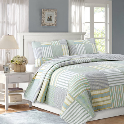 Traditional Cotton Patchwork Quilt Set